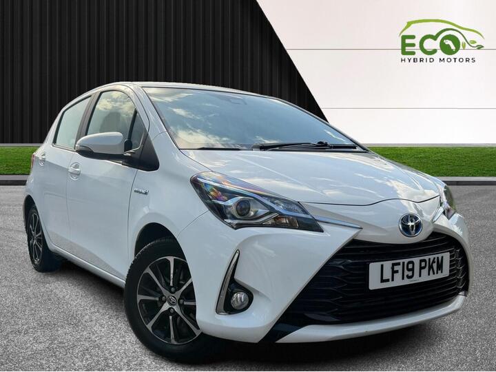 Toyota YARIS 1.5 VVT-h Icon Tech E-CVT Euro 6 (s/s) 5dr