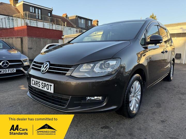 Volkswagen Sharan 1.4 TSI BlueMotion Tech SE DSG Euro 5 Volkswagen Sharan 1.4 TSI BlueMotion Tech SE DSG Euro 5