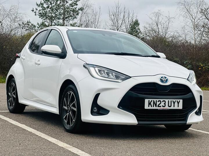 Toyota Yaris 1.5 VVT-h Design E-CVT Euro 6 (s/s) 5dr