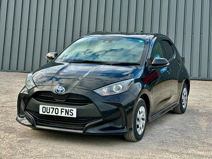 Toyota Yaris 1.5 VVT-h Design E-CVT Euro 6 (s/s) 5dr