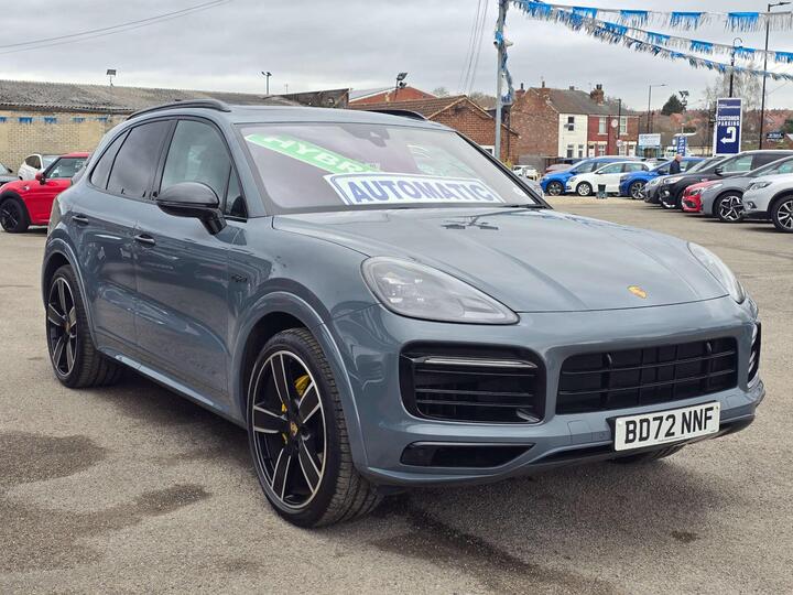 Porsche CAYENNE 3.0 V6 E-Hybrid 17.9kWh Platinum Edition TiptronicS 4WD Euro 6 (s/s) 5dr (3.6kW Charger)