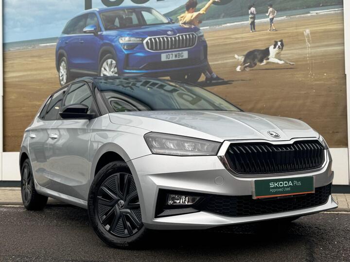 Skoda Fabia 1.0 MPI Colour Edition Euro 6 (s/s) 5dr Skoda Fabia 1.0 MPI Colour Edition Euro 6 (s/s) 5dr