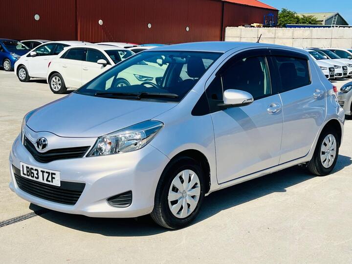 Toyota Yaris 1.33 Dual VVT-i TR Multidrive S Euro 5 5dr