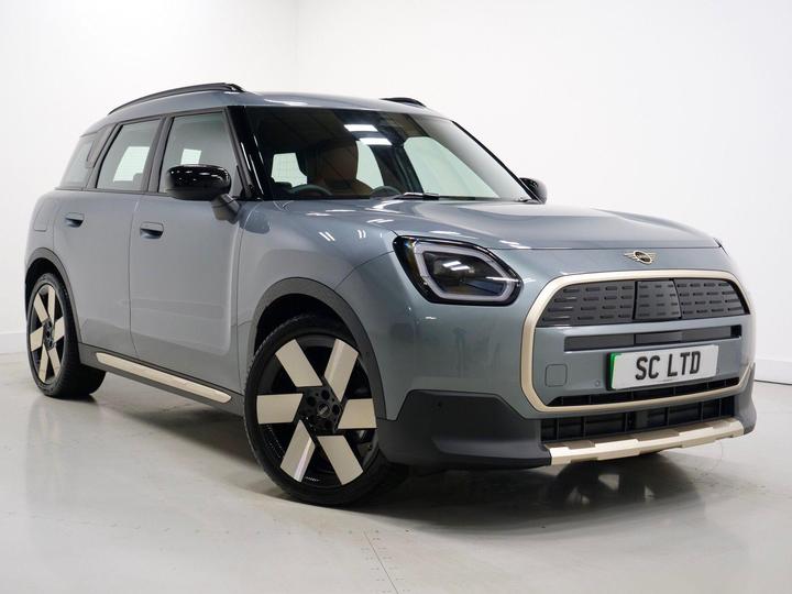 MINI Electric Countryman E 66.5kWh Exclusive Auto 5dr