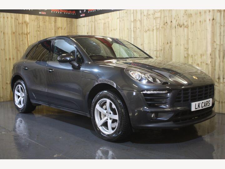 Porsche Macan 3.0 V6 S PDK 4WD Euro 6 (s/s) 5dr Porsche Macan 3.0 V6 S PDK 4WD Euro 6 (s/s) 5dr