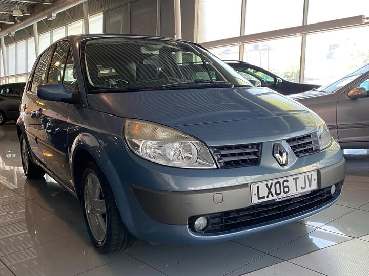 Renault Scenic 1.6 VVT Dynamique 5dr