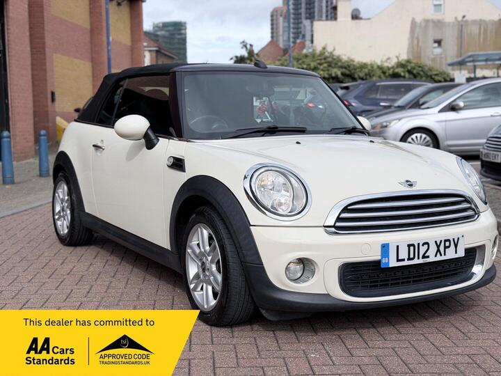 MINI Convertible 1.6 Cooper Euro 5 (s/s) 2dr