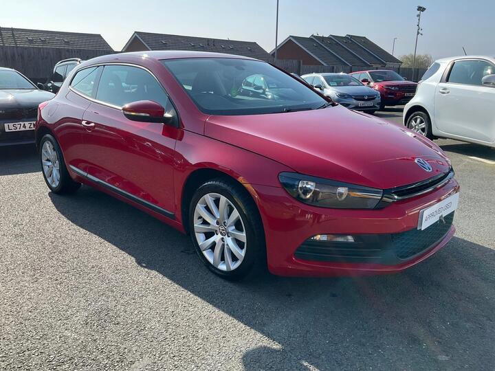 Volkswagen Scirocco 2.0 TDI BlueMotion Tech Euro 5 (s/s) 3dr (Nav)