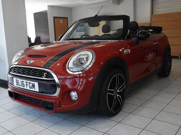MINI Convertible 2.0 Cooper S Euro 6 (s/s) 2dr