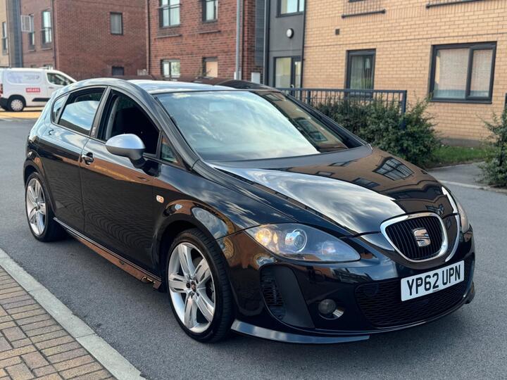 SEAT Leon 2.0 TDI CR FR+ Supercopa Euro 5 5dr