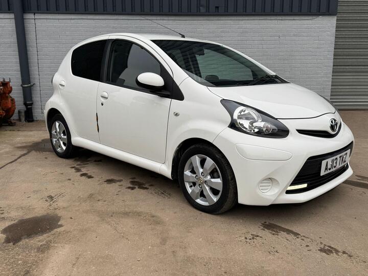 Toyota AYGO 1.0 VVT-i Euro 5 5dr