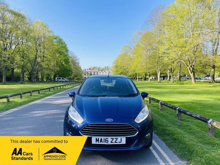 Ford Fiesta 1.25 Zetec Euro 6 5dr Ford Fiesta 1.25 Zetec Euro 6 5dr