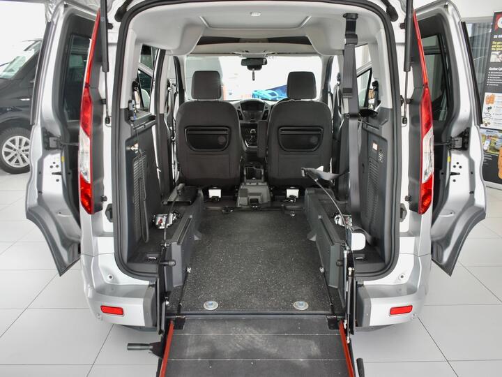 Ford Tourneo Connect 1.5 TDCi Titanium Euro 6 5dr