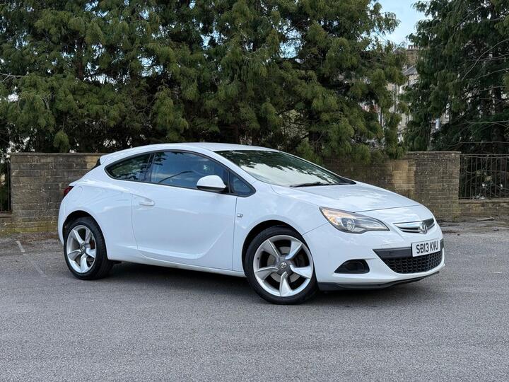 Vauxhall Astra GTC 1.4T Sport Euro 5 (s/s) 3dr Vauxhall Astra GTC 1.4T Sport Euro 5 (s/s) 3dr