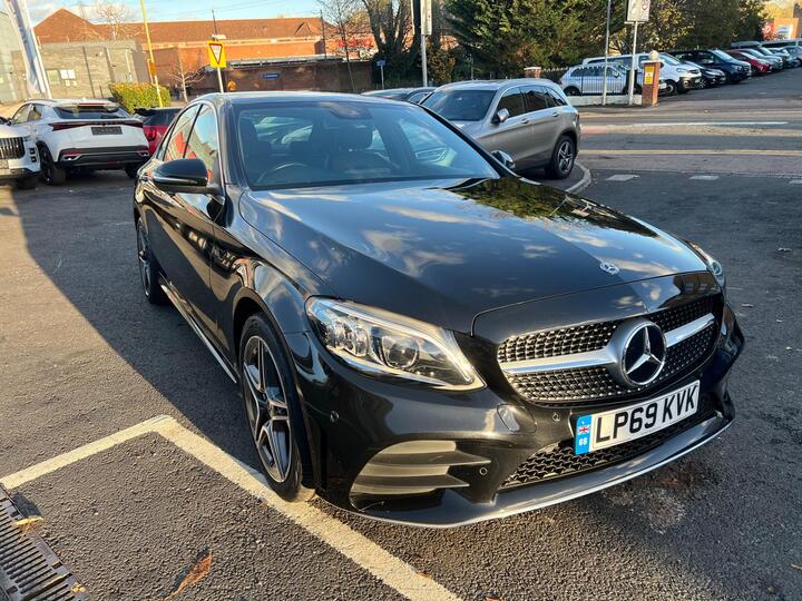 Mercedes-Benz C Class 2.0 C300 AMG Line (Premium) G-Tronic+ Euro 6 (s/s) 4dr Mercedes-Benz C Class 2.0 C300 AMG Line (Premium) G-Tronic+ Euro 6 (s/s) 4dr
