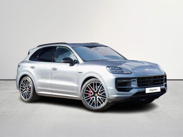 Porsche Cayenne 3.0 V6 E-Hybrid 25.9kWh S Black Edition TiptronicS 4WD Euro 6 (s/s) 5dr