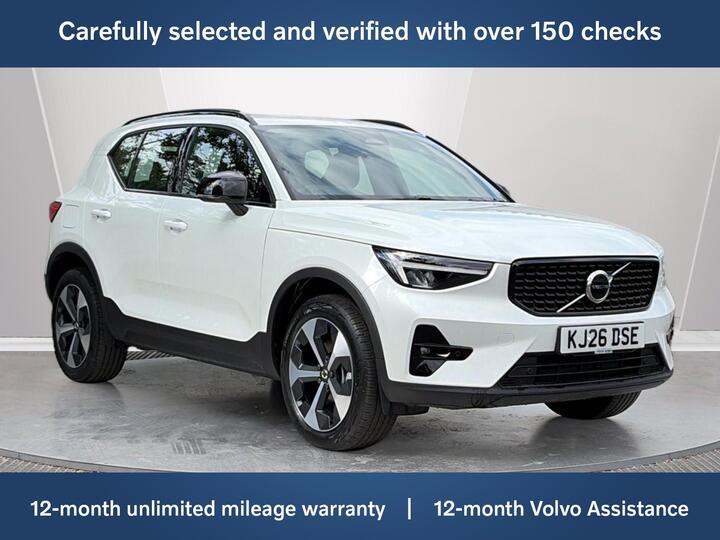 Volvo XC40 2.0 B3 MHEV Plus Dark DCT Auto Euro 6 (s/s) 5dr