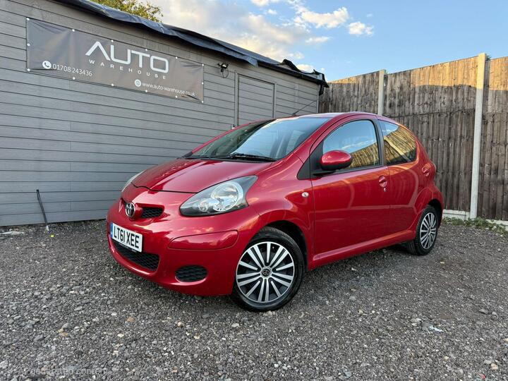 Toyota AYGO 1.0 VVT-i Ice Euro 5 5dr