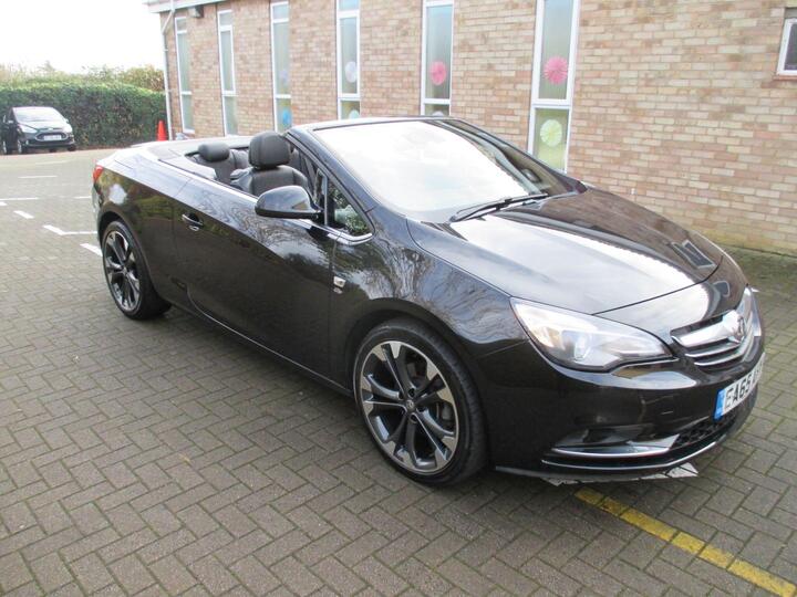 Vauxhall Cascada 1.4i Turbo Elite Euro 6 (s/s) 2dr Vauxhall Cascada 1.4i Turbo Elite Euro 6 (s/s) 2dr