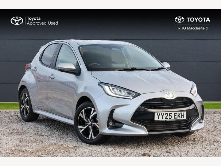 Toyota Yaris 1.5 VVT-h Design E-CVT Euro 6 (s/s) 5dr Toyota Yaris 1.5 VVT-h Design E-CVT Euro 6 (s/s) 5dr