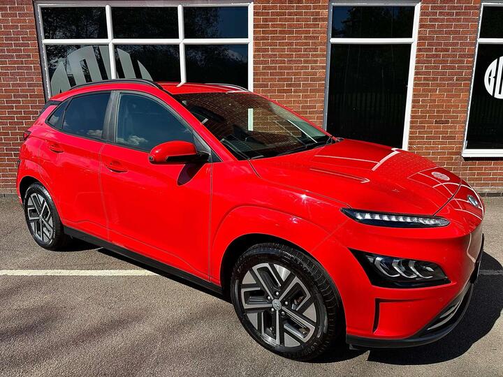 Hyundai KONA 39kWh Premium Auto 5dr (10.5kW Charger)