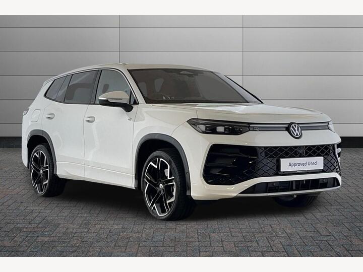Volkswagen Tayron 1.5 TSI EHybrid 19.7kWh R-Line DSG Euro 6 (s/s) 5dr Volkswagen Tayron 1.5 TSI EHybrid 19.7kWh R-Line DSG Euro 6 (s/s) 5dr