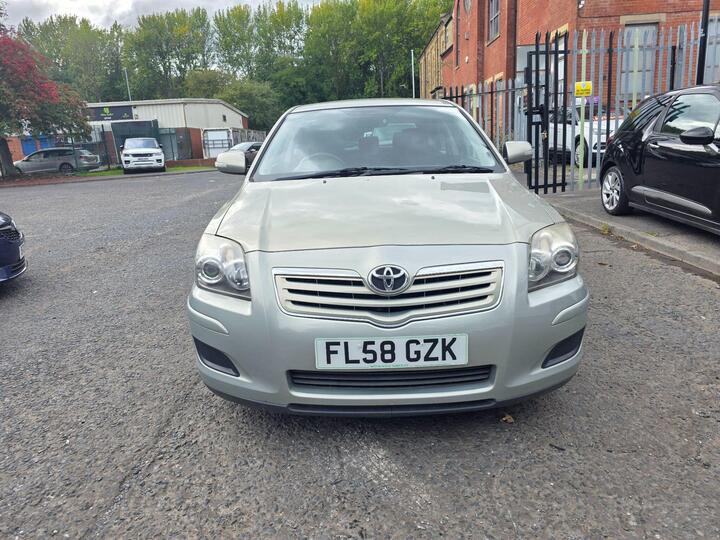 Toyota Avensis 2.0 D-4D T2 5dr Toyota Avensis 2.0 D-4D T2 5dr