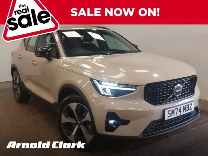 Volvo XC40 2.0 B3 MHEV Plus DCT Auto Euro 6 (s/s) 5dr