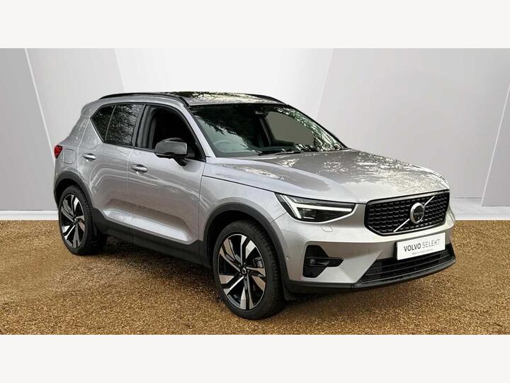 Volvo XC40 2.0 B4 MHEV Ultra Dark DCT Auto Euro 6 (s/s) 5dr