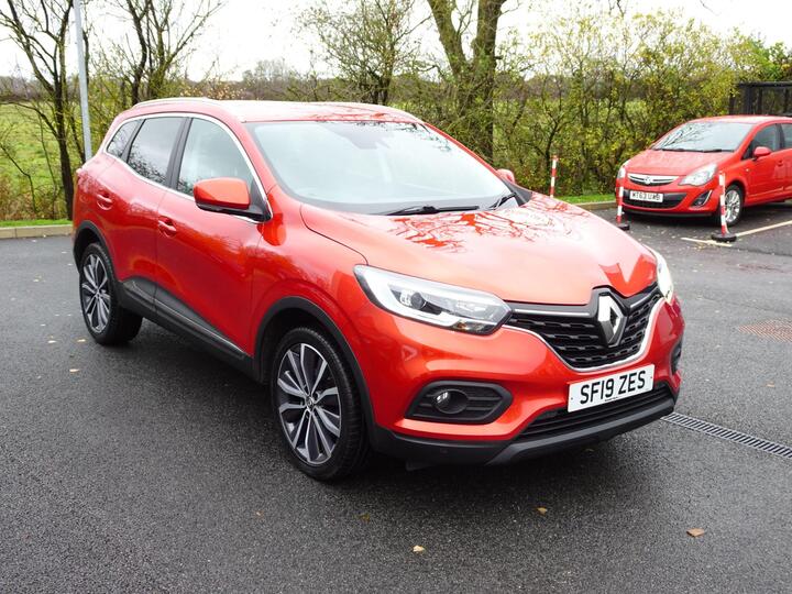 Renault Kadjar 1.3 TCe Iconic Euro 6 (s/s) 5dr Renault Kadjar 1.3 TCe Iconic Euro 6 (s/s) 5dr
