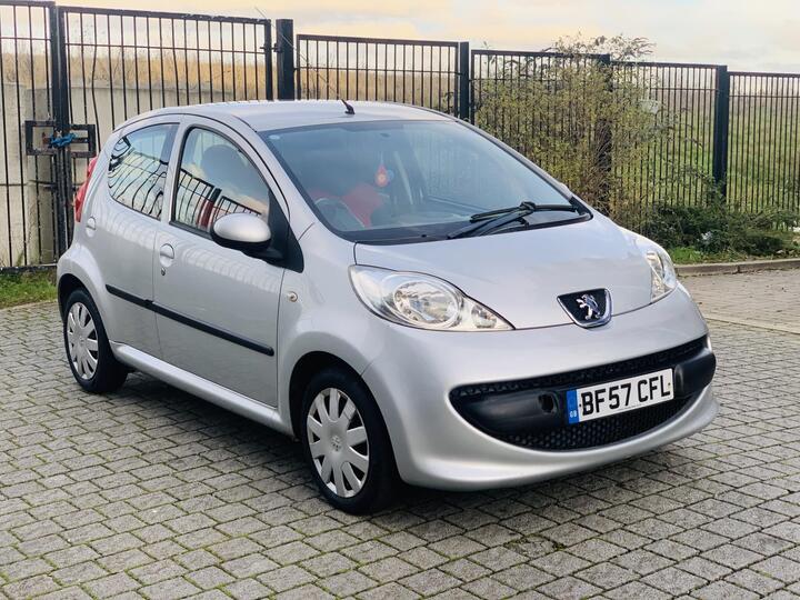 Peugeot 107 1.0 12V Urban Move Euro 4 5dr