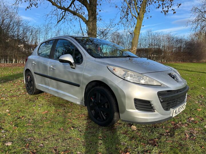 Peugeot 207 1.4 S Euro 5 5dr (A/C) Peugeot 207 1.4 S Euro 5 5dr (A/C)
