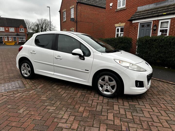 Peugeot 207 1.4 Sportium Euro 5 5dr Peugeot 207 1.4 Sportium Euro 5 5dr