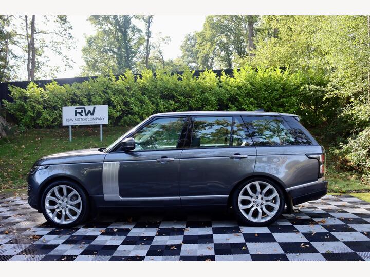 Land Rover Range Rover 5.0 P525 V8 Autobiography Auto 4WD Euro 6 (s/s) 5dr Land Rover Range Rover 5.0 P525 V8 Autobiography Auto 4WD Euro 6 (s/s) 5dr