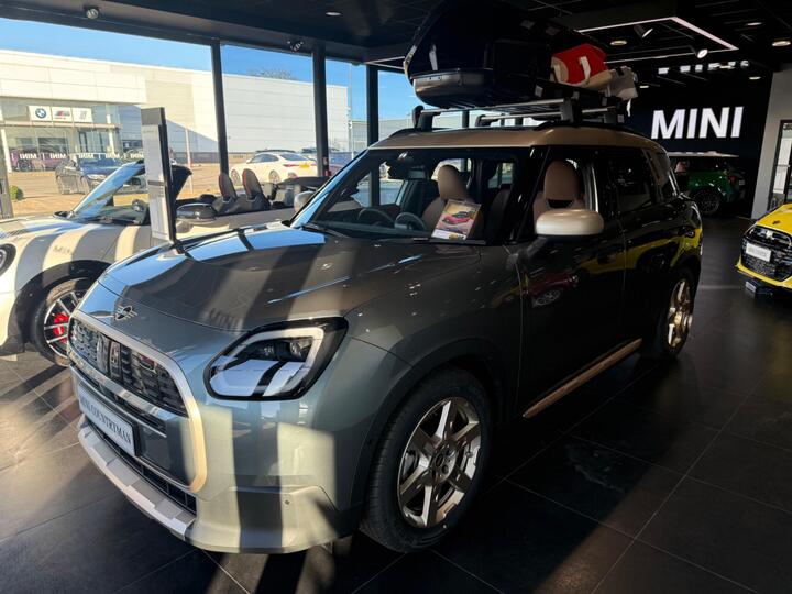MINI Electric Countryman E 66.5kWh Exclusive Auto 5dr