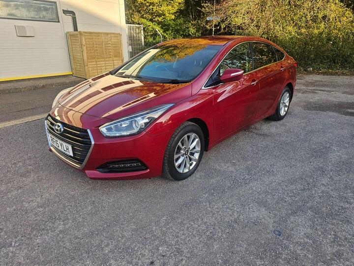 Hyundai I40 1.7 CRDi Blue Drive SE Nav Business Euro 6 (s/s) 4dr Hyundai I40 1.7 CRDi Blue Drive SE Nav Business Euro 6 (s/s) 4dr