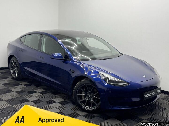 Tesla Model 3 Standard Range Plus Auto RWD 4dr