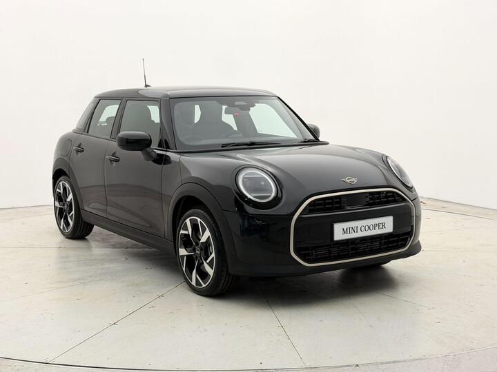 MINI Cooper 1.5C Exclusive Steptronic Euro 6 (s/s) 5dr