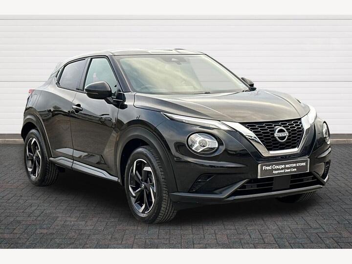 Nissan JUKE 1.0 DIG-T N-Connecta Euro 6 (s/s) 5dr
