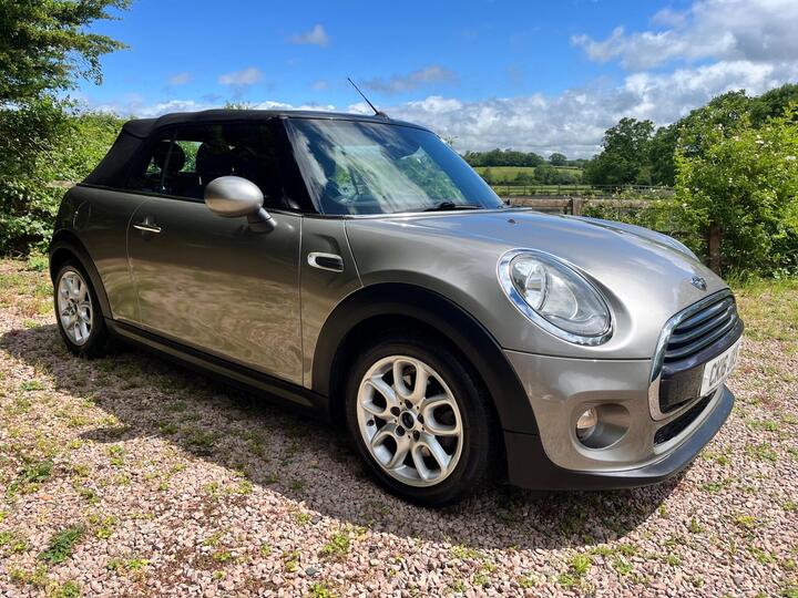 MINI Convertible 1.5 Cooper Euro 6 (s/s) 2dr
