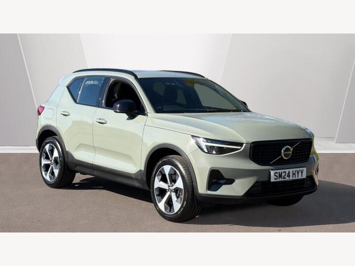 Volvo XC40 2.0 B3 MHEV Plus Dark DCT Auto Euro 6 (s/s) 5dr