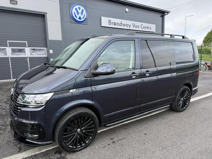 Volkswagen Transporter Volkswagen Transporter 2.0 TDI 5 Seat Kombi Highline 5dr Diesel Manual SWB Euro 6