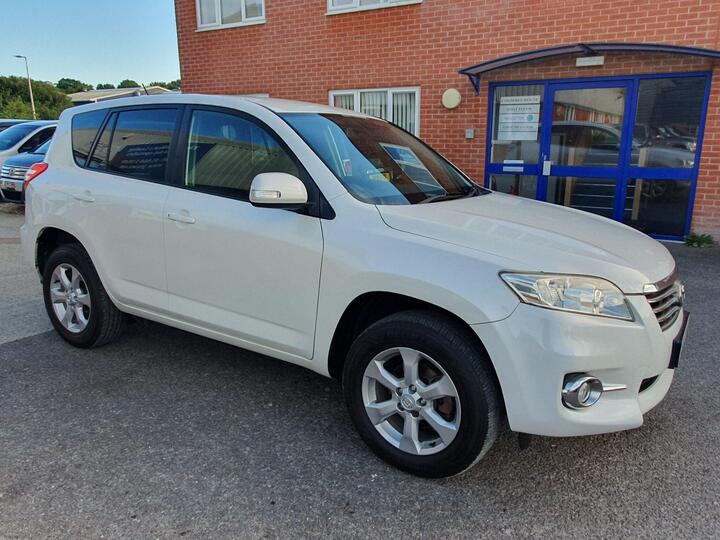 Toyota RAV4 2.2 D-4D XT-R 4WD Euro 5 5dr