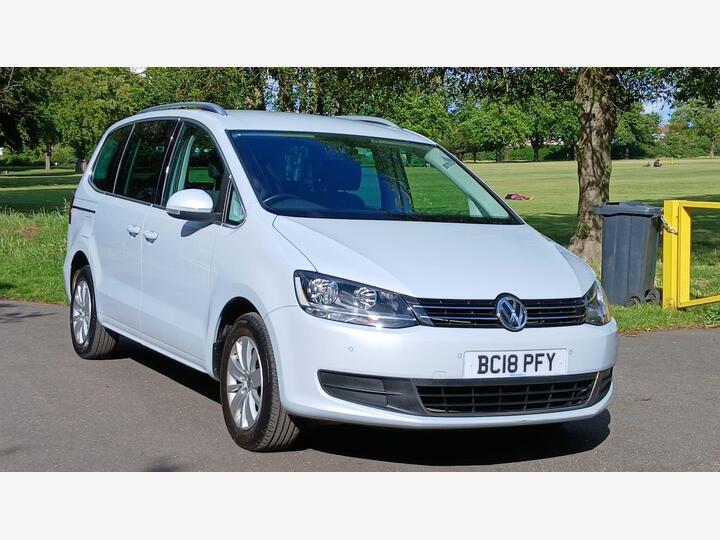 Volkswagen Sharan 2.0 TDI SE DSG Euro 6 (s/s) 5dr Volkswagen Sharan 2.0 TDI SE DSG Euro 6 (s/s) 5dr