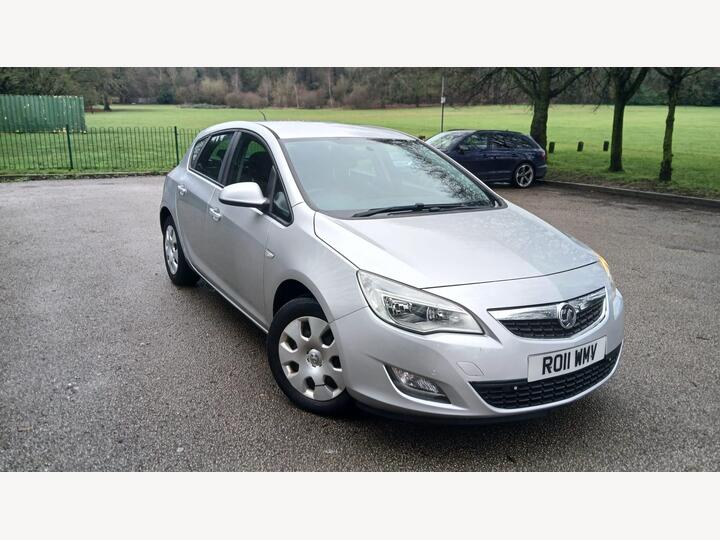 Vauxhall Astra 1.6 16v Exclusiv Auto Euro 5 5dr