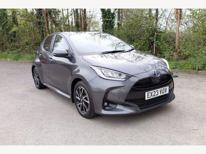 Toyota Yaris 1.5 VVT-h Design E-CVT Euro 6 (s/s) 5dr