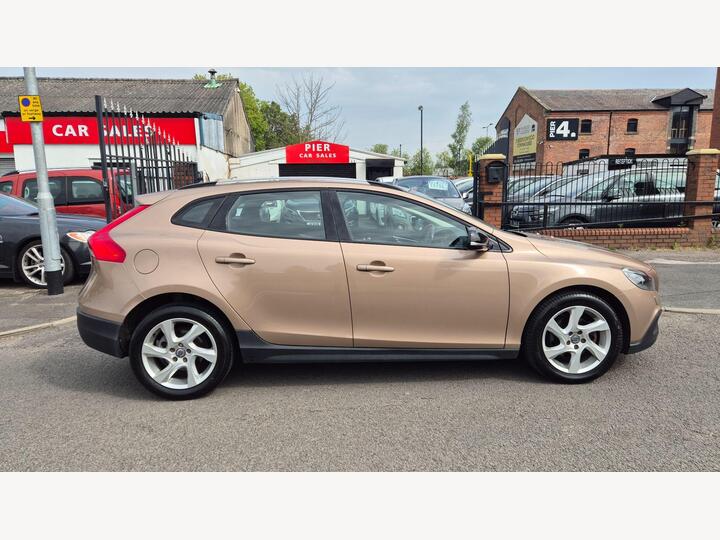Volvo V40 Cross Country 1.6 D2 Lux Nav Euro 5 (s/s) 5dr