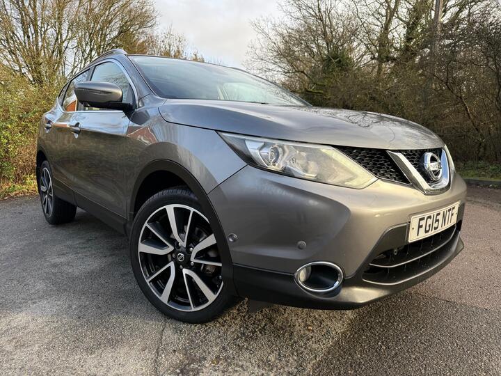 Nissan Qashqai 1.2 DIG-T Tekna 2WD Euro 5 (s/s) 5dr