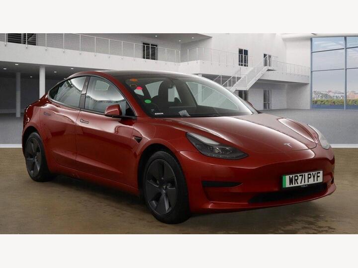 Tesla Model 3 Standard Range Plus Auto RWD 4dr