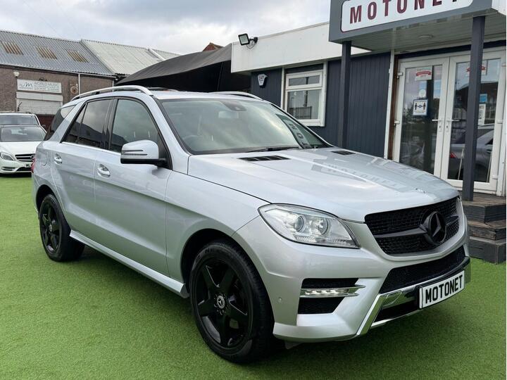 Mercedes-Benz M-CLASS 2.1 ML250 BlueTEC AMG Sport G-Tronic 4WD Euro 6 (s/s) 5dr Mercedes-Benz M-CLASS 2.1 ML250 BlueTEC AMG Sport G-Tronic 4WD Euro 6 (s/s) 5dr